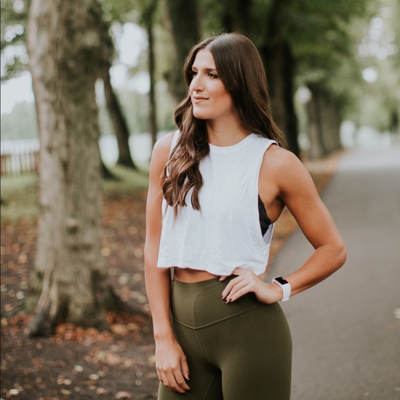 {lululemon} NEW Muscle Love Crop Tank Top - Picture 2 of 7